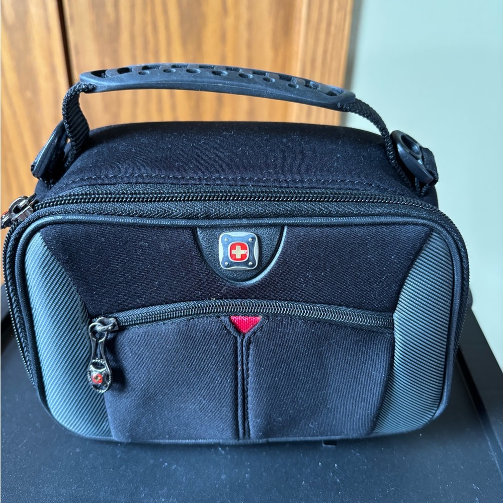 SwissGear Black camera/tech Bag with Padded Handle